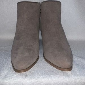 JustFab Suede Grey Booties Size 8